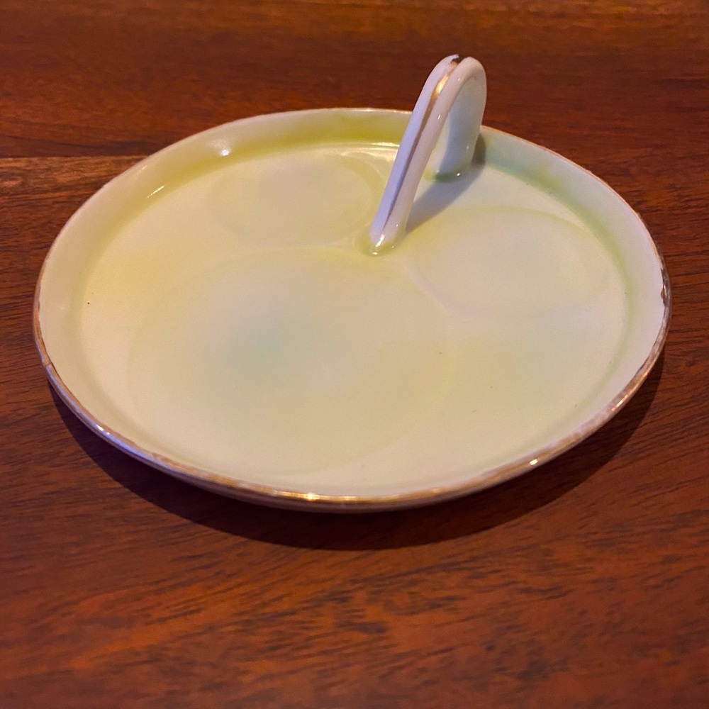 💍Vintage lemon-lime & gold jewelry dish holder
